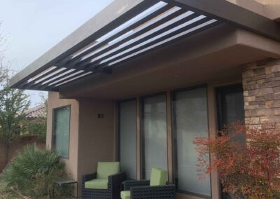 Free Standing vs Solid Covered Awnings: Analyzing the Merits and Applications